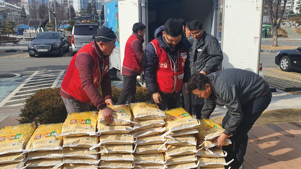 LG화학 대산 노동조합 사랑나눔 쌀 전달
