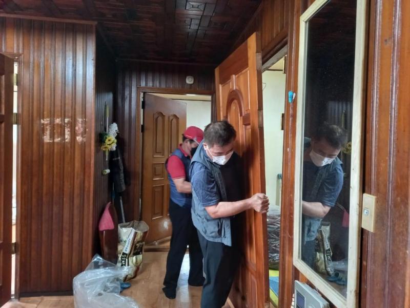 지곡면 취약가정 집수리 봉사 베이비부머 봉사단 참여(회장 정필훈, 8. 25.)